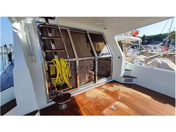Asia Boat Builder Aquarius 55 Fly