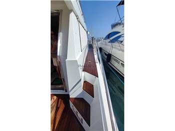 Asia Boat Builder Aquarius 55 Fly