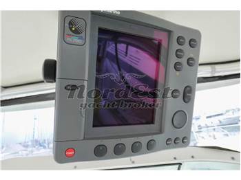 Pursuit Tiara 3070 (motori 2026)