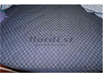 Pursuit Tiara 3070 (motori 2026)