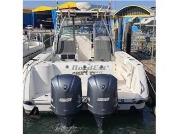 Boston Whaler Conquest 28