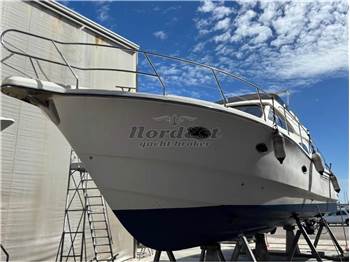 Rodman 44 fly - IPS 500
