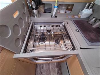Dufour 470