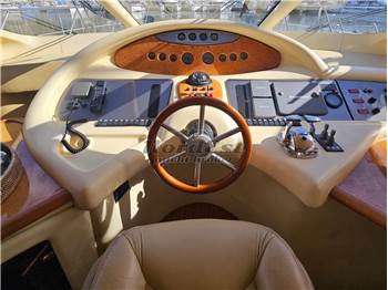 Azimut 62 Fly