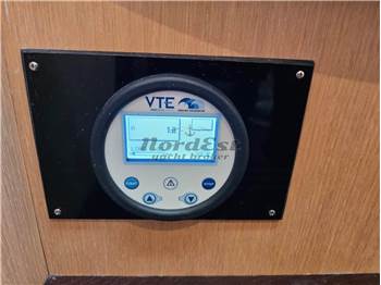 Cantieri Estensi Bluetime 370