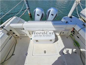 Boston Whaler Outrage 28 (Honda 250 - 2017)