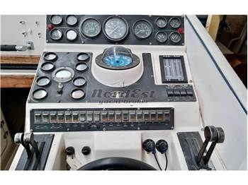 Cigarette 38 Top Gun