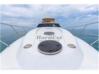 Fairline Squadron 62