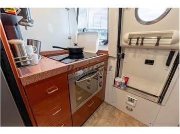 Fairline Squadron 62