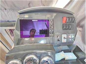 Quicksilver 905 Weekend