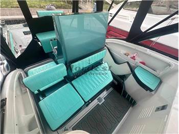 Pursuit Tiara 2800 Offshore