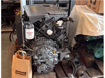 Pursuit Tiara 2800 Offshore