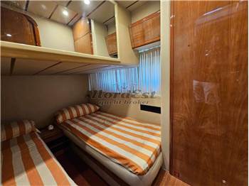 Ferretti 46