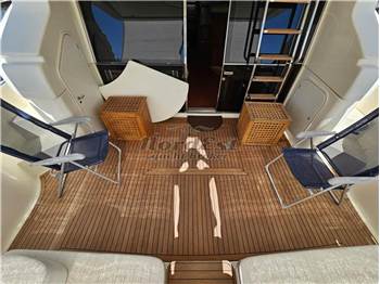 Ferretti 46