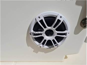 Boston Whaler Outrage 28 (Verado 300 - 2018)