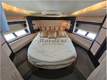 Azimut 43S