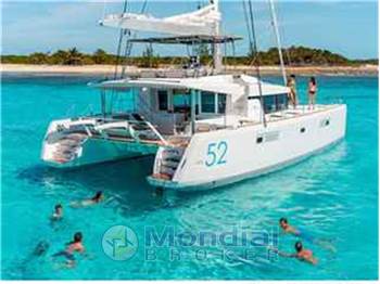 Lagoon 52