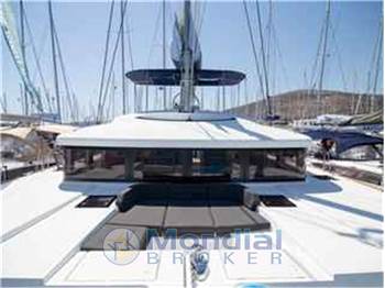 Lagoon 52