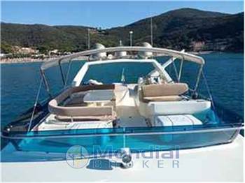 Ferretti yacht 70