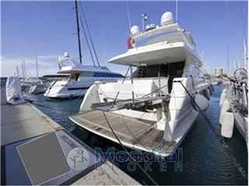 Ferretti yacht 70