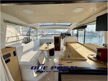 Sealine C330