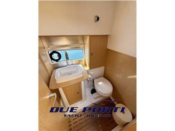 Sealine C330