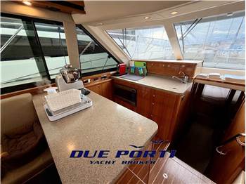 Riviera 45 Flybridge