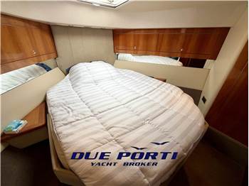 Riviera 45 Flybridge