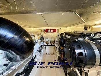 Riviera 45 Flybridge