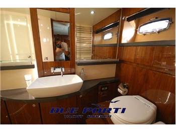 Fairline Squadron 68-70