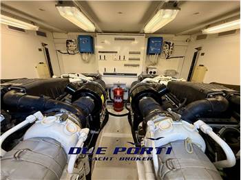 Fairline Squadron 70