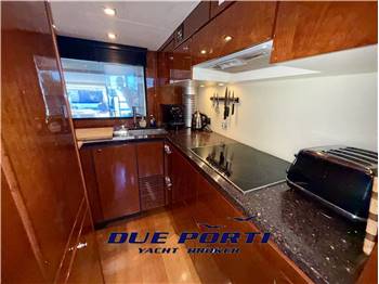 Fairline Squadron 78
