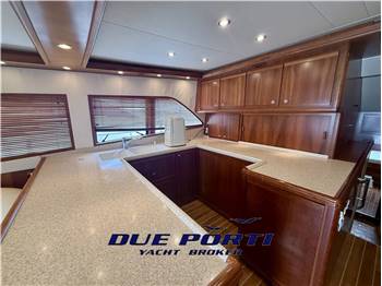 Bertram Yacht 630 Convertible