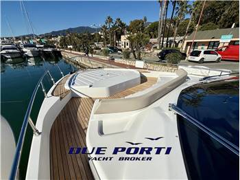 Ferretti 550