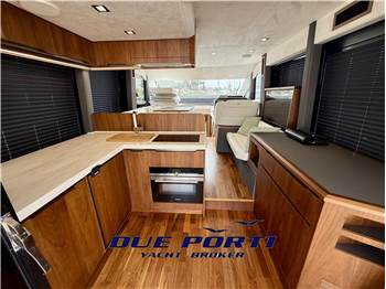 Galeon 460 fly