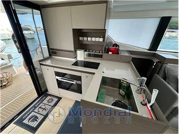 Leopard Catamarans LEOPARD 40 POWERCAT