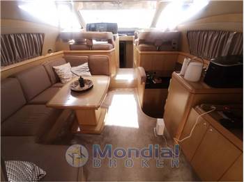 Ferretti Yachts 460