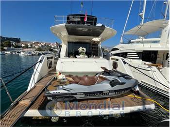 Ferretti Yachts FERRETTI YACHTS 670