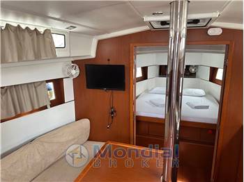 Beneteau OCEANIS 38.1