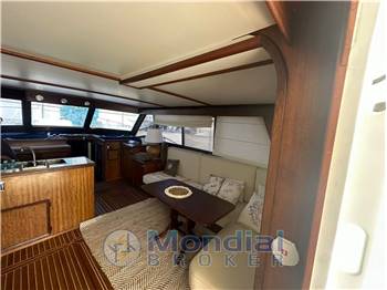 HATTERAS 53