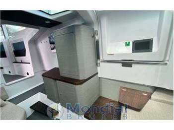 AXOPAR 37 XC CROSS CABIN