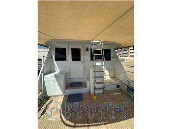 HATTERAS 53