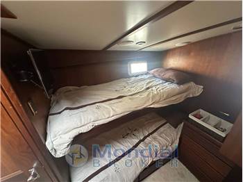 HATTERAS 53
