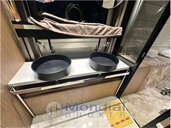 FERRETTI 720-LEASING IN CORSO