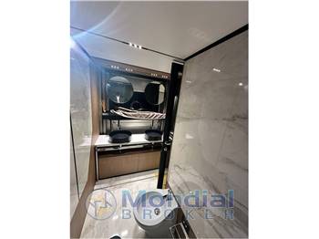 FERRETTI 720-LEASING IN CORSO