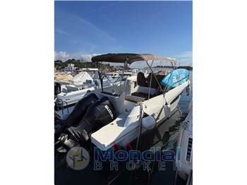 Jeanneau Cap Camarat 8.5