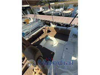 Jeanneau Cap Camarat 8.5