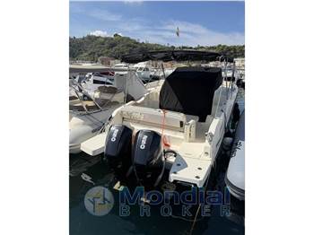 Quicksilver 875 Sundeck 2022