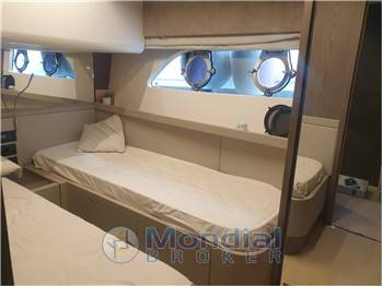 Ferretti Yachts Ferretti 550