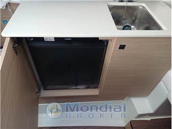 JEANNEAU CAP CAMARAT 9.0WA SERIE 2